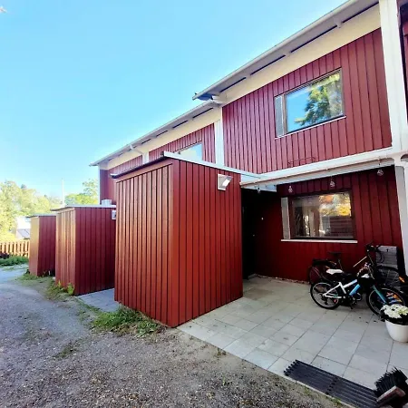 Апартаменты Cozy Townhouse